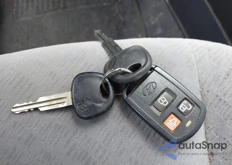 2006 Hyundai Elantra Gls/Limited z USA, uszkodzony, nr VIN KMHDN46D36U371851